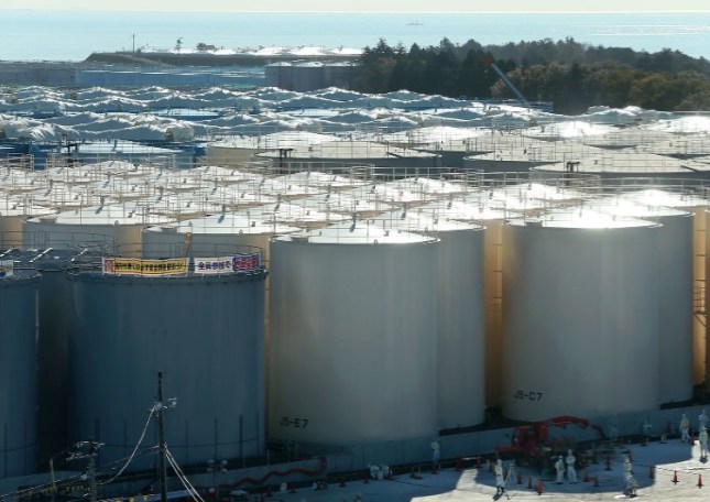 Contaminated water tanks nov 2015.jpg