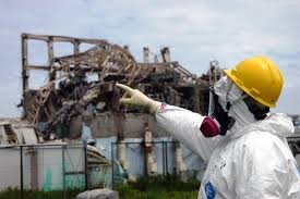 Fukushima worker pointing.jpg-320x240