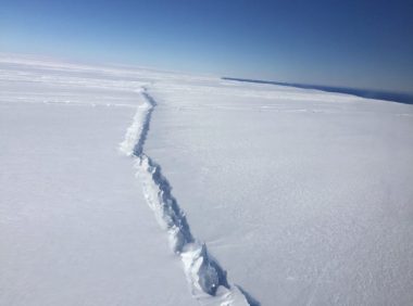 Rift in Antarctic glacier