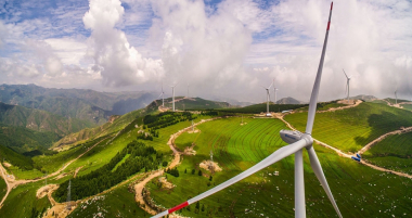 Shanxi wind farm (credit Hahaheditor12667, creative commons)